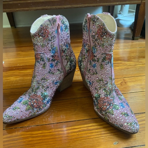 Betsey Johnson Diva Floral Rhinestone Embellished Cowgirl Ankle Boots Size 7 - Picture 2 of 11